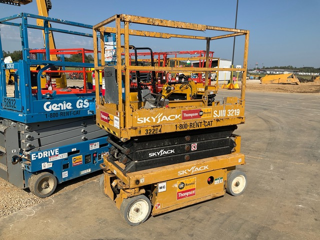 2018 Skyjack SJIII3219 Electric Scissor Lift