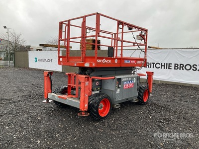 2015 Skyjack SJ6832 RT 4x4 Diesel Ascenseur à ciseaux