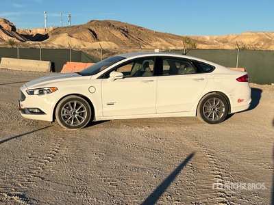 2017 Ford Fusion SE Hybrid Automobile