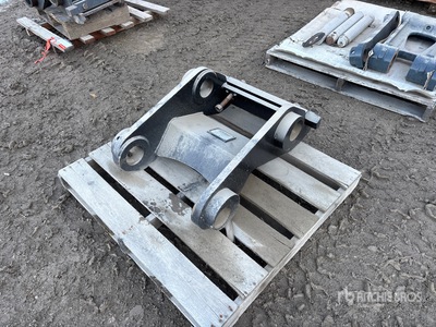 Daequip R320-7 Excavator Coupler