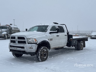 2014 Ram 5500 4x4 Crew Cab Flatbed Truck