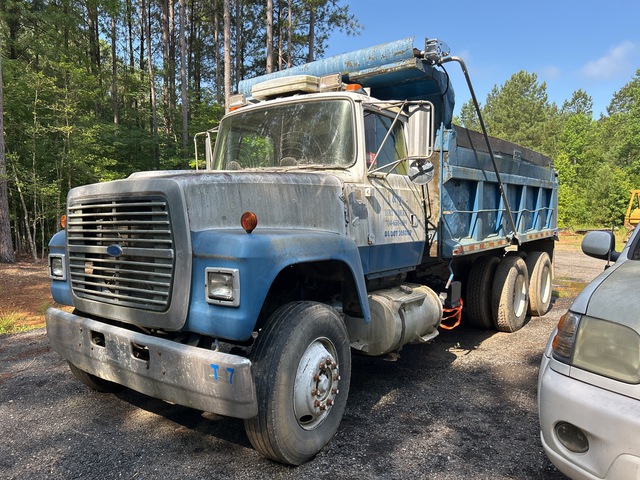 1984 Ford 8000 6x4 T/A Dump Truck