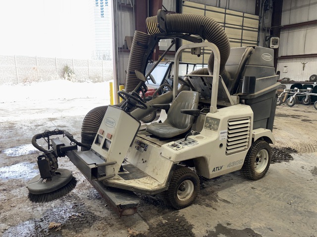 Tennant ATLV 4300 Ride-On Vacuum Floor Sweeper