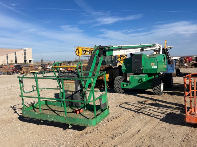 2017 JLG 800AJ 4WD Diesel Articulating Boom Lift