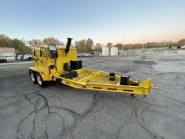 2014 KM International KM8000 TEDD Asphalt Hotbox - D7773