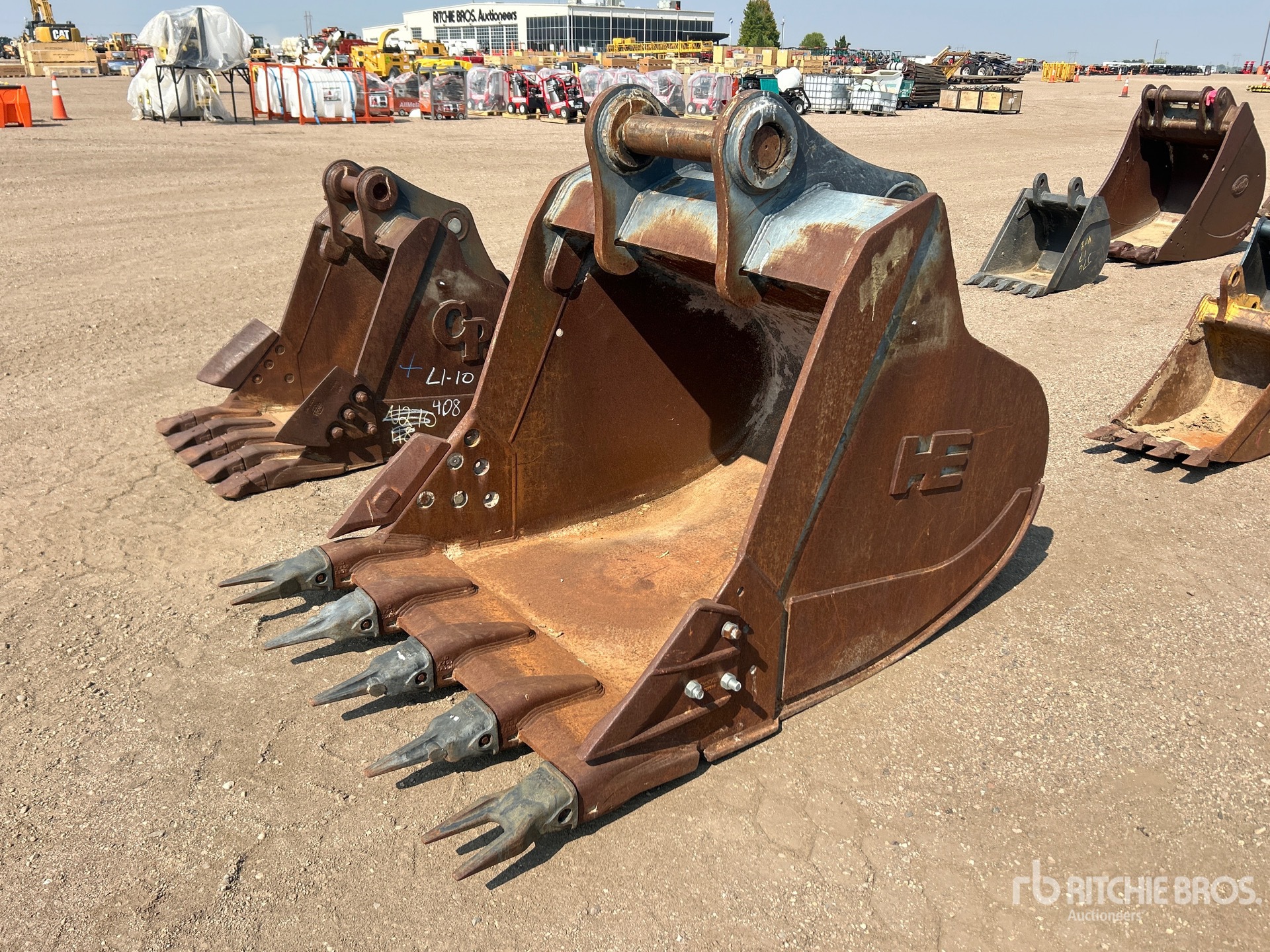 48 in Digging Excavator Bucket