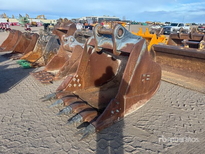 48 in Digging Excavator Bucket