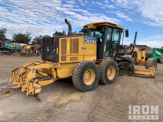 MOTOCONFORMADORA JOHN DEERE 672G 2012