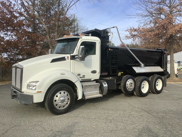 2022 Kenworth T880 8x4 Tri/A Dump Truck