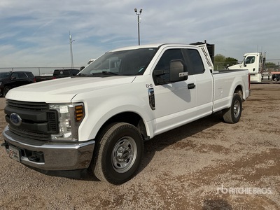 2019 Ford F-250 XL 4x2 Extended Cab بيك اب