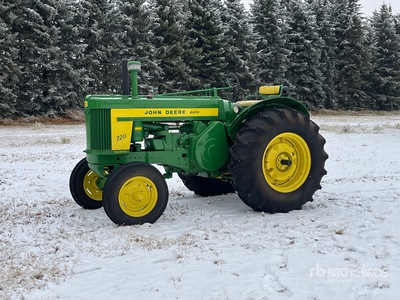 John Deere 720 2WD Antique Tractor