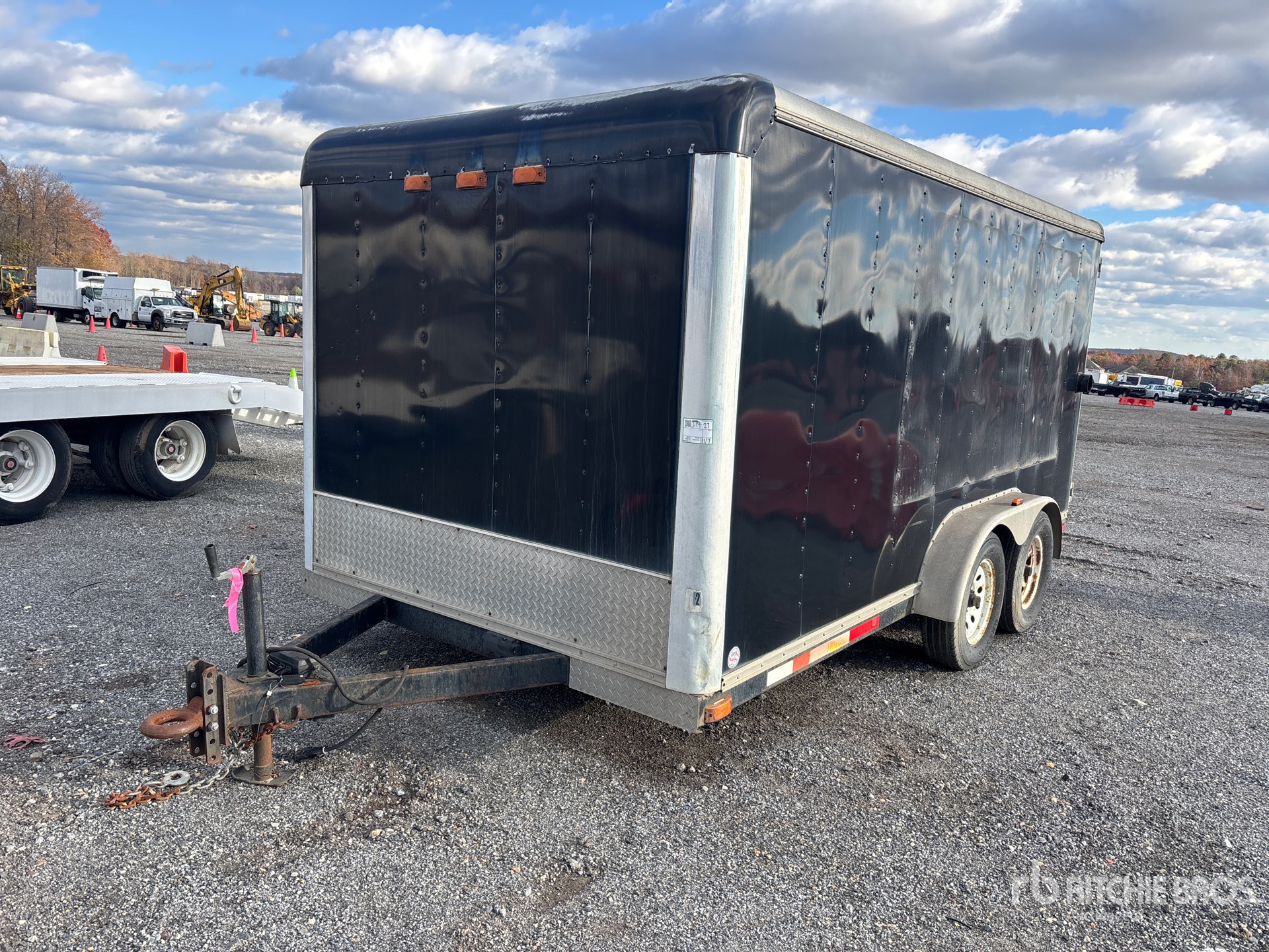 2003 Carmate 14 ft T/A Enclosed Trailer