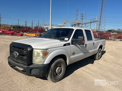 2011 Ford F-250 XL 4x2 Crew Cab Pickup