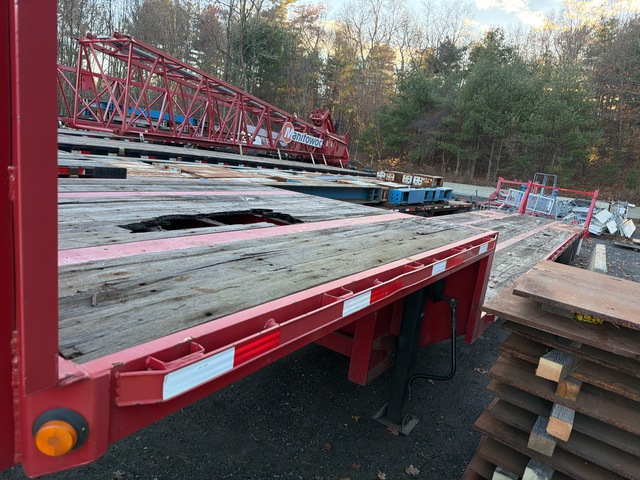 2001 Fontaine 48 ft T/A Single Drop Step Deck Trailer