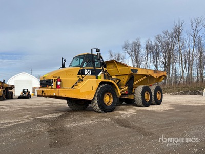 2010 Cat 735 Knickgelenkter Muldenkipper