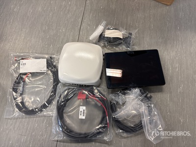 2022 Trimble XCN 1050 GPS Display with 2021 Trimble NAV 900 Antenna (Unused)