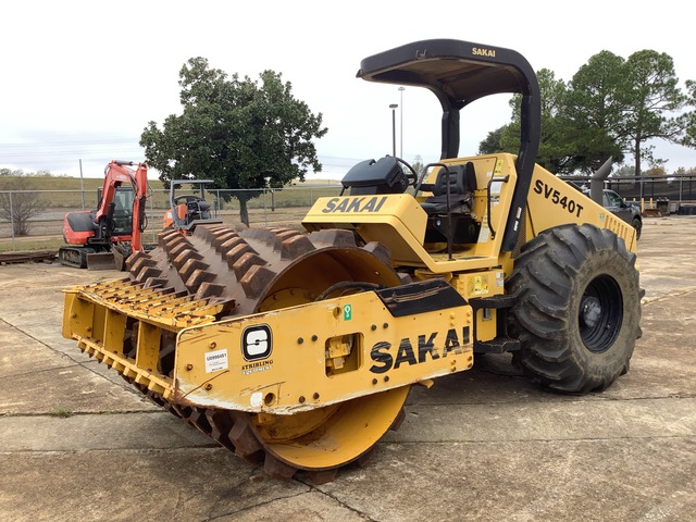 2016 Sakai SV540T Padfoot Drum Compactor