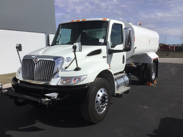 2019 International MV607 3000 gal 4x2 Water Truck