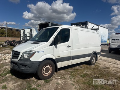 2016 Mercedes-Benz 2500 فان نقل