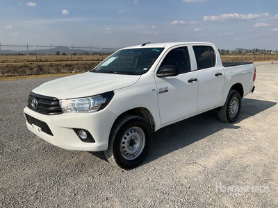 2023 Toyota Hilux 4x4 Camioneta / Pickup