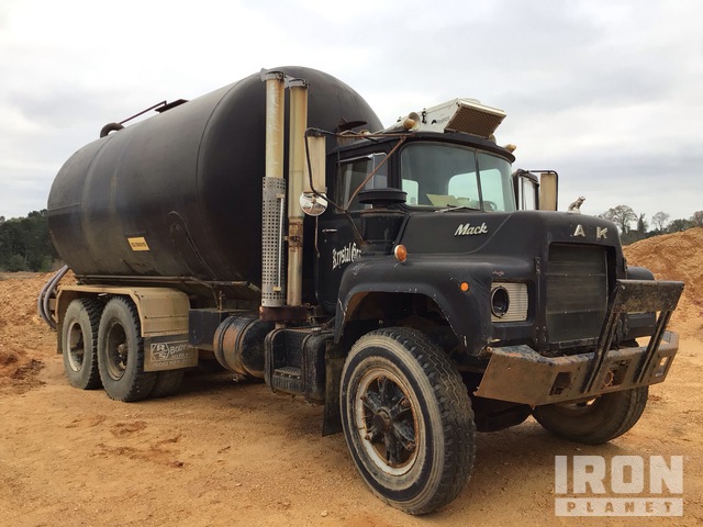 1977 Mack RM 6x4 Water Truck in Crystal Springs, Mississippi, United ...