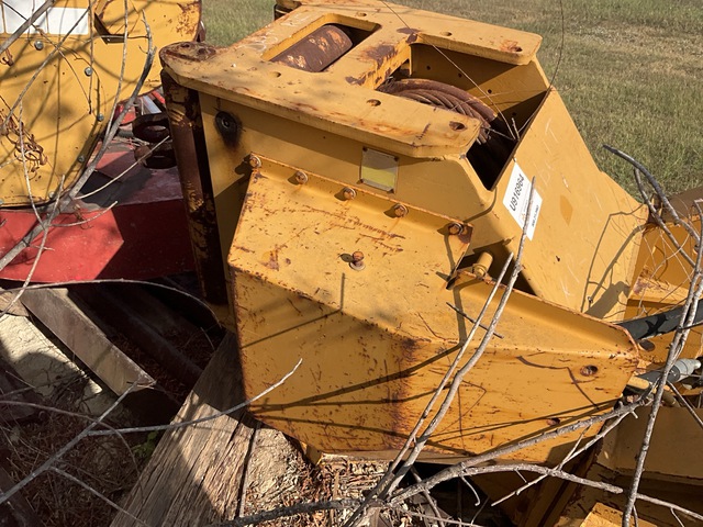 Paccar PA140 Crawler Tractor Winch