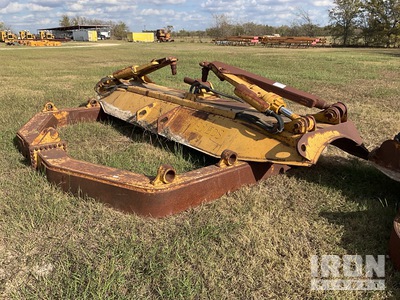 Cat 204 in PAT D7E LGP C Frame & Angle Dozer Blade - Fits Cat D7E