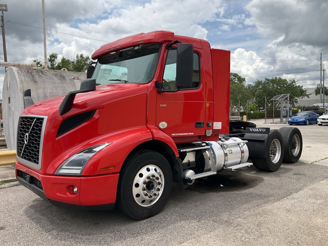2022 Volvo VNR 6x2 T/A Day Cab Truck Tractor