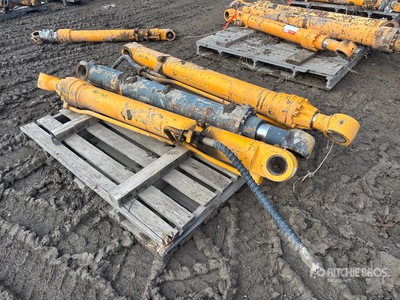 Quantity of (3) Hydraulic Cilinder