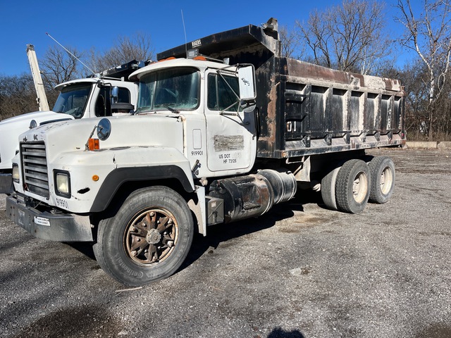 1995 Mack RD688S 6x4 S/A Dump Truck