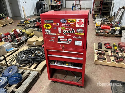 Quantity of Ultra Pro Tools & 27 in صندوق الأدوات