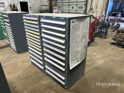 Quantity of (2) Werkzeugschrank