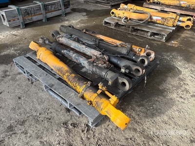 Quantity of (5) Hydraulic Cilindro
