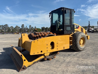 2009 Cat CP74 Padfoot Drum Compactor