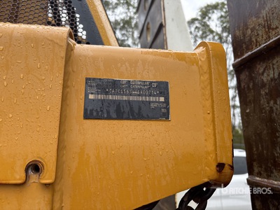 Cat CS563E Smooth Drum Compactor