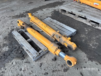 Quantity of (2) Hydraulic Bucket Cilindro