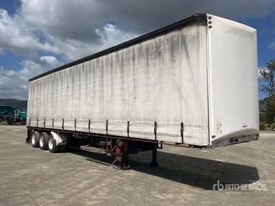 2007 MaxiTrans 13 m Tri/A Curtain Side Trailer
