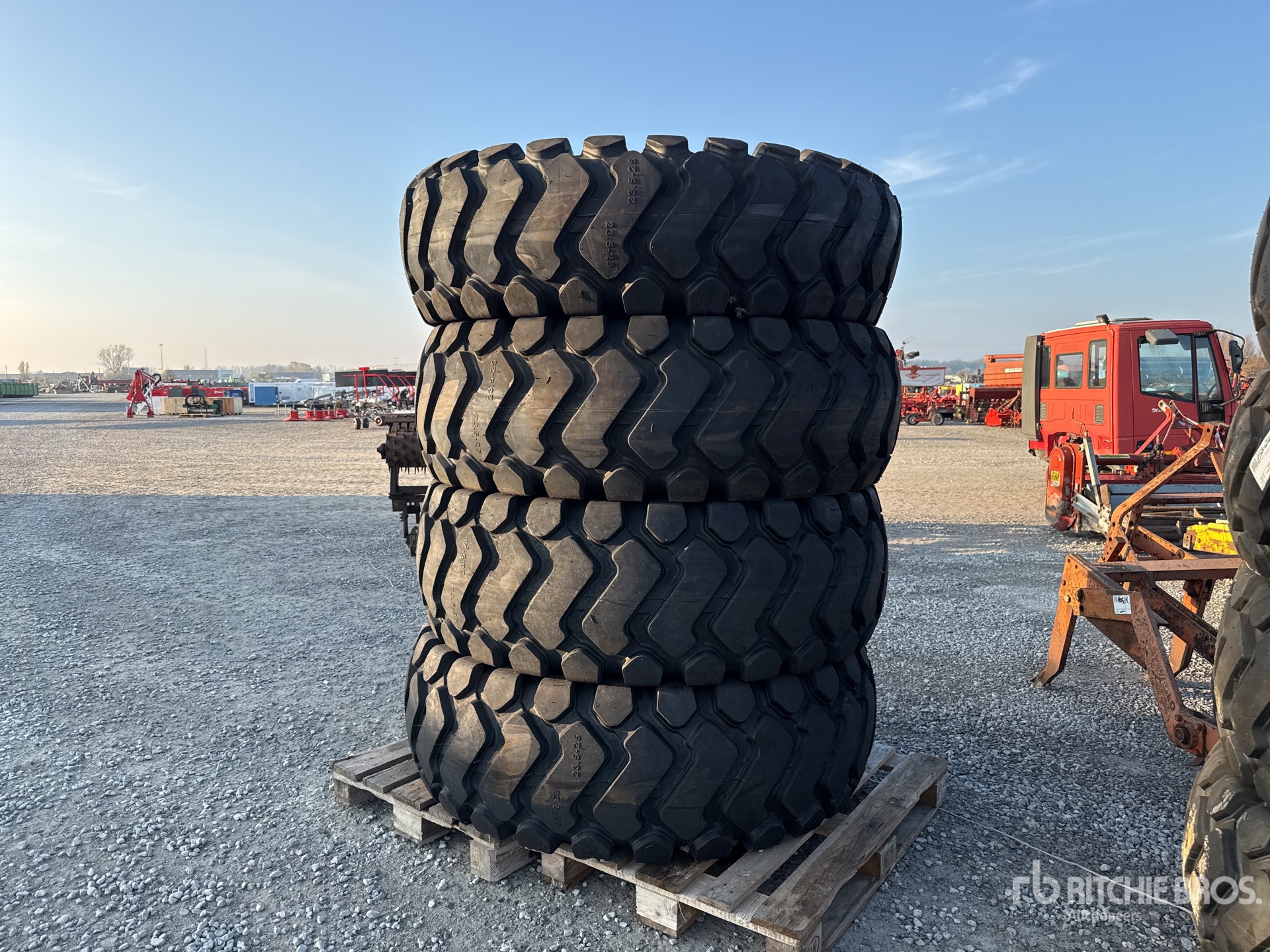 Quantity of (4) 2025 Alwaysrun 23.5-25 E3/L3, TL Neumáticos (Unused)