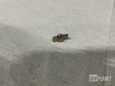 (32) Howe GA10C3 Collars