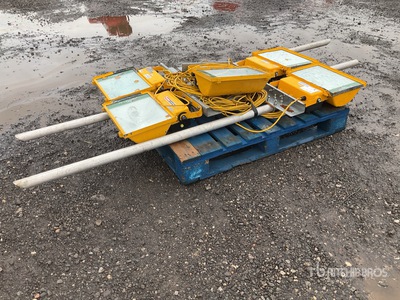 Quantity of (5) 110v Torre de iluminación