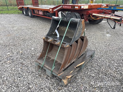 Quantity of (6) Benna