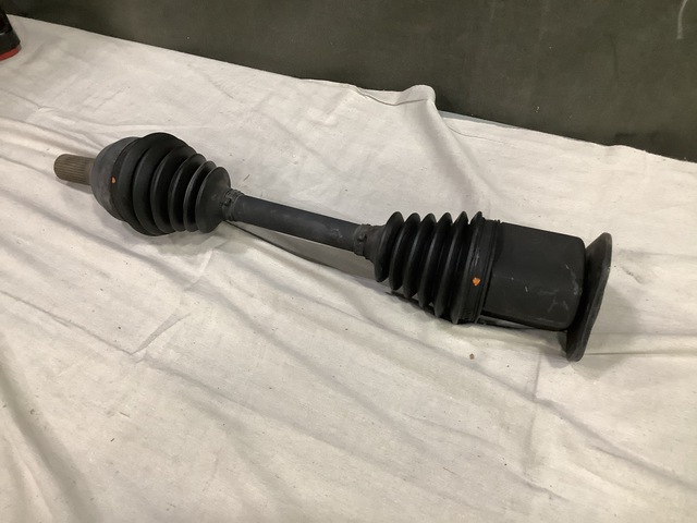 (3) GKN Driveline 12460369-6 Automotive Axle Shafts