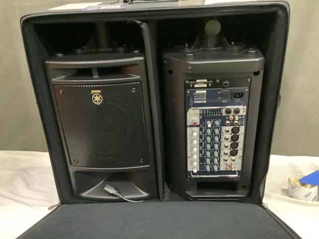 Yamaha STAGEPAS 3000 Portable PA System
