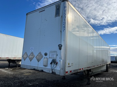 2013 Manac 92253AZ19 53 ft x 102 in T/A Gesloten aanhangwagen