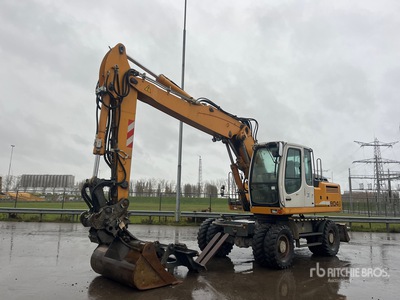 2008 Liebherr A904C Escavatore gommato