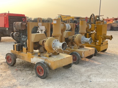 Quantity of (3) Trailer-Mounted Wasserpumpe