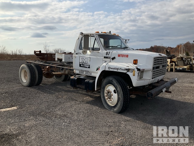 CAMIóN CHASIS 1986 FORD F700
