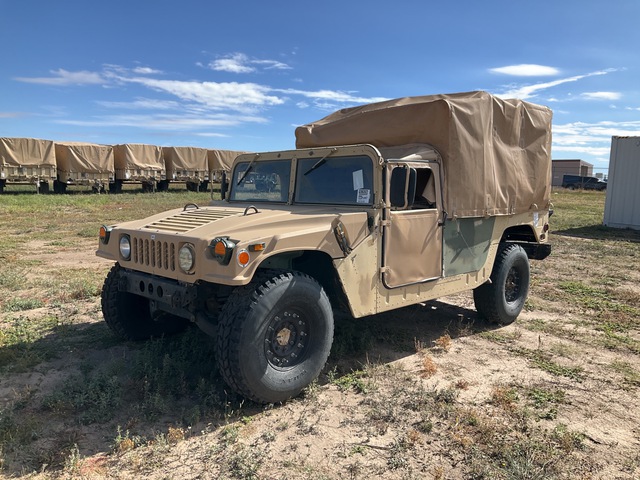 AM General M1097 HMMWV 2 Door Soft Top w/Truck Body AM General M1097 HMMWV 2 Door Soft Top w/Truck Body