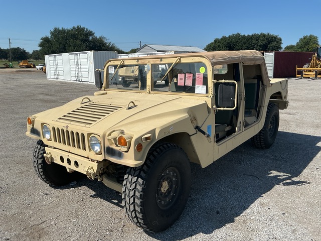 2008 AM General M1097R1 HMMWV 4 Door Soft Top w/Truck Body 2008 AM General M1097R1 HMMWV 4 Door Soft Top w/Truck Body