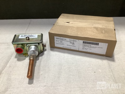 (19) Detroit Switch 222-10NH1 Thermostatic Switches